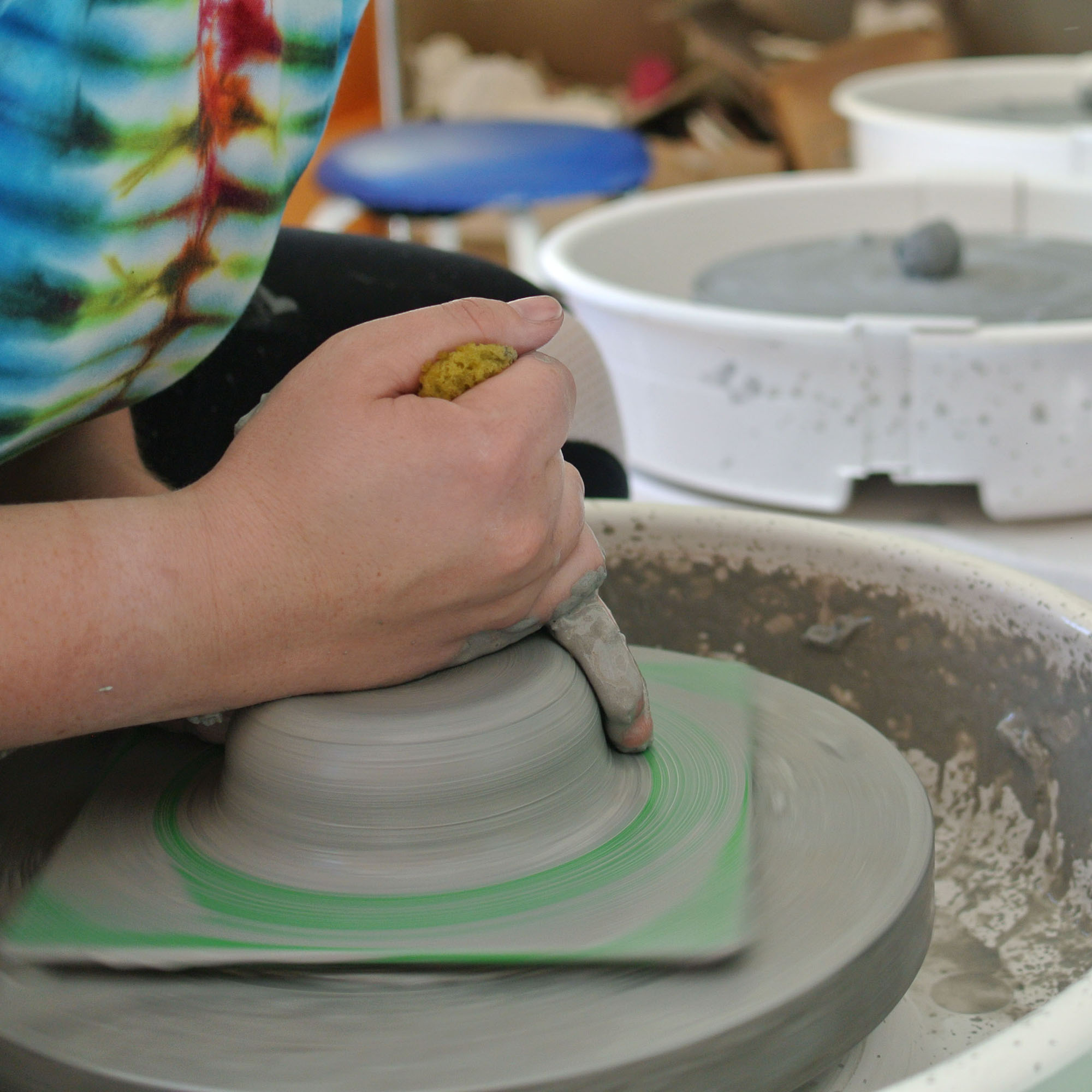 Single pottery wheel lesson